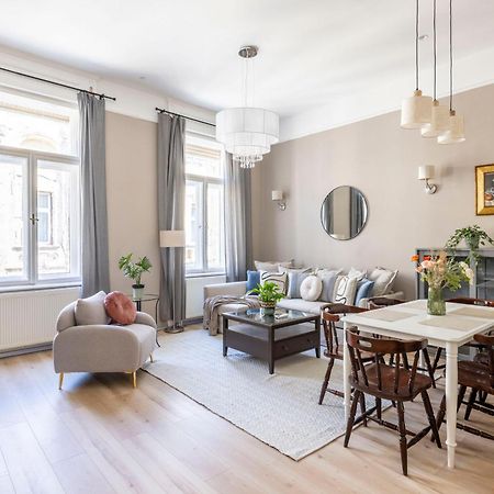 Charming Central Dream Home & Retreat By Prestige Homes Βουδαπέστη Εξωτερικό φωτογραφία